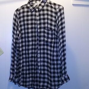Old Navy long sleeve button down shirt